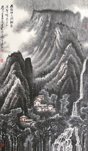 雨余山色润